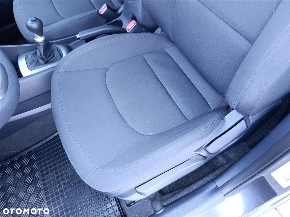 Kia Rio 1.2 M - 12