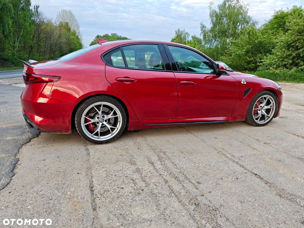 Alfa Romeo Giulia 2.9 V6 Bi-Turbo AT8 Quadrifoglio - 16