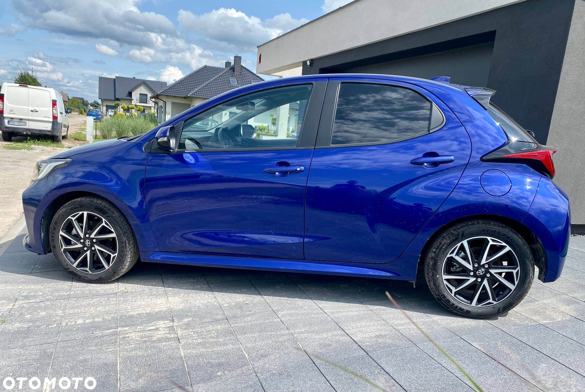 Toyota Yaris Hybrid 1.5 Executive - 11