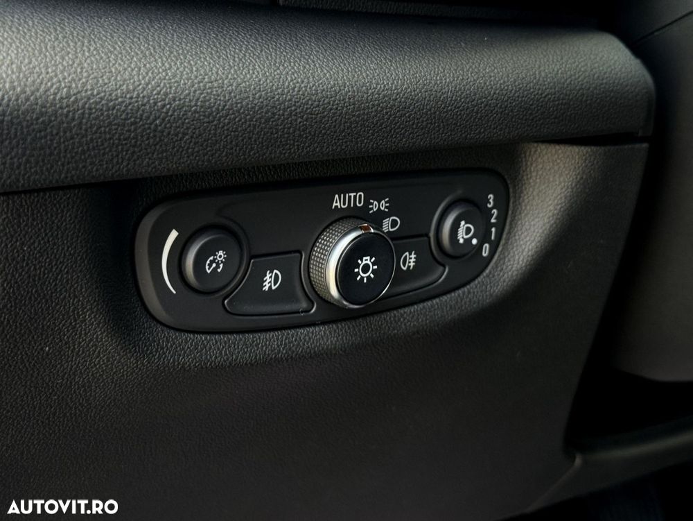 Opel Insignia - 18