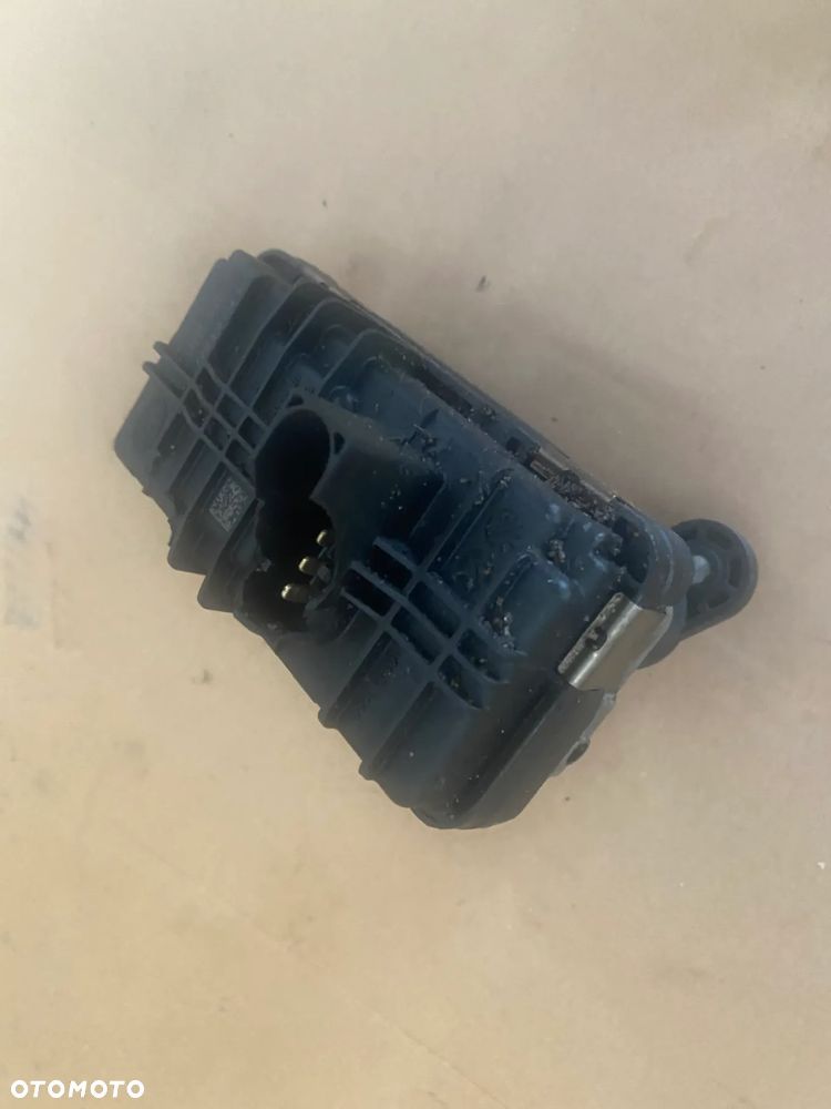Nastawnik turbiny turbo BMW F10 F11 2.0D 49335-19411 - 4