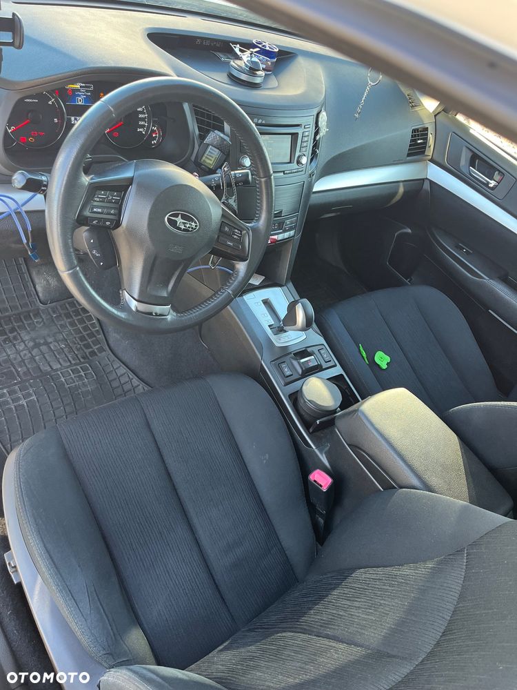 Subaru Legacy - 9