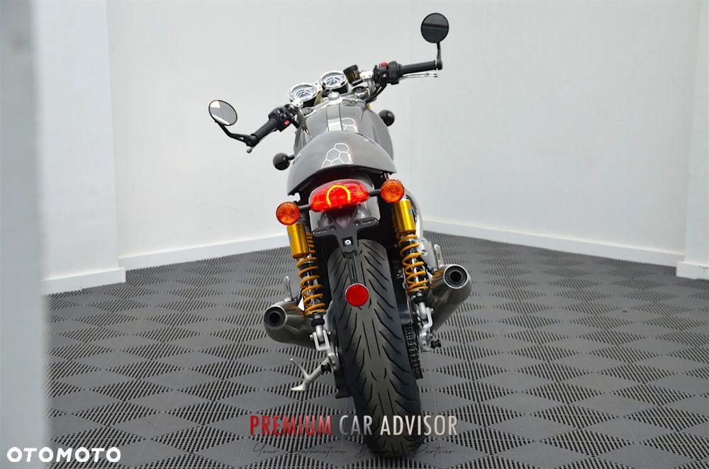 Triumph Thruxton - 9