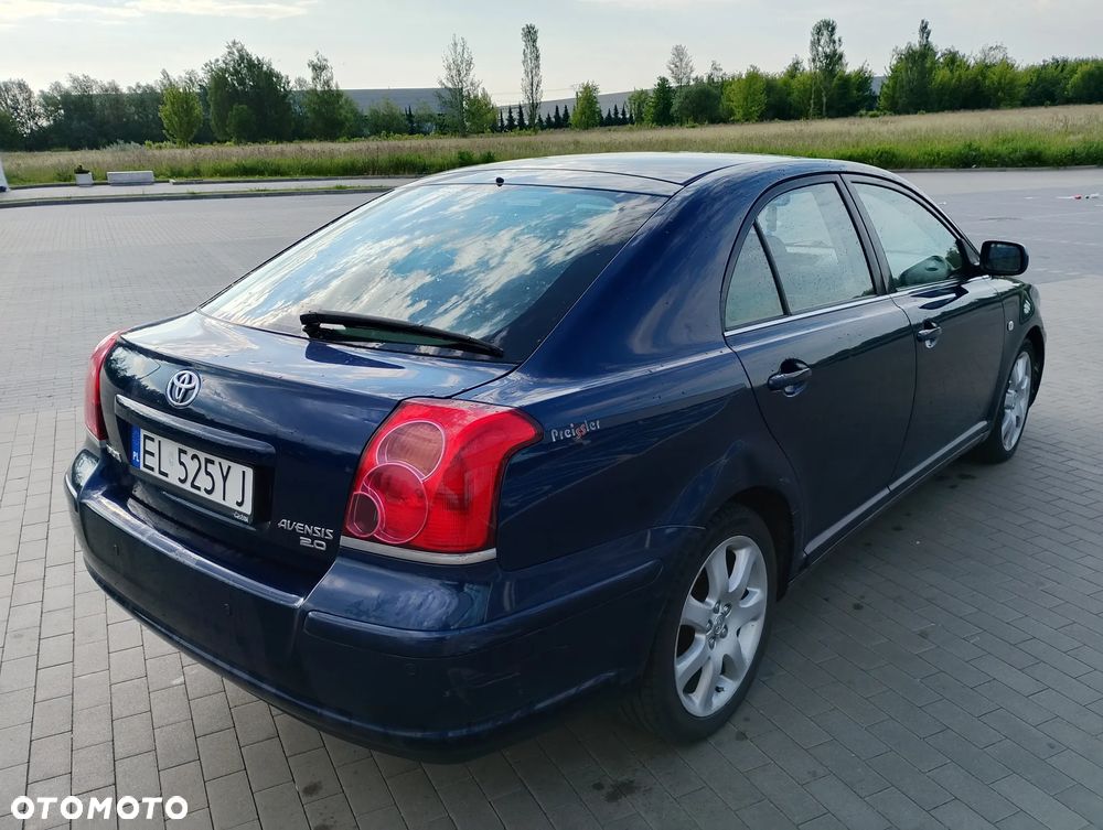 Toyota Avensis 2.0 VVT-i Executive - 5