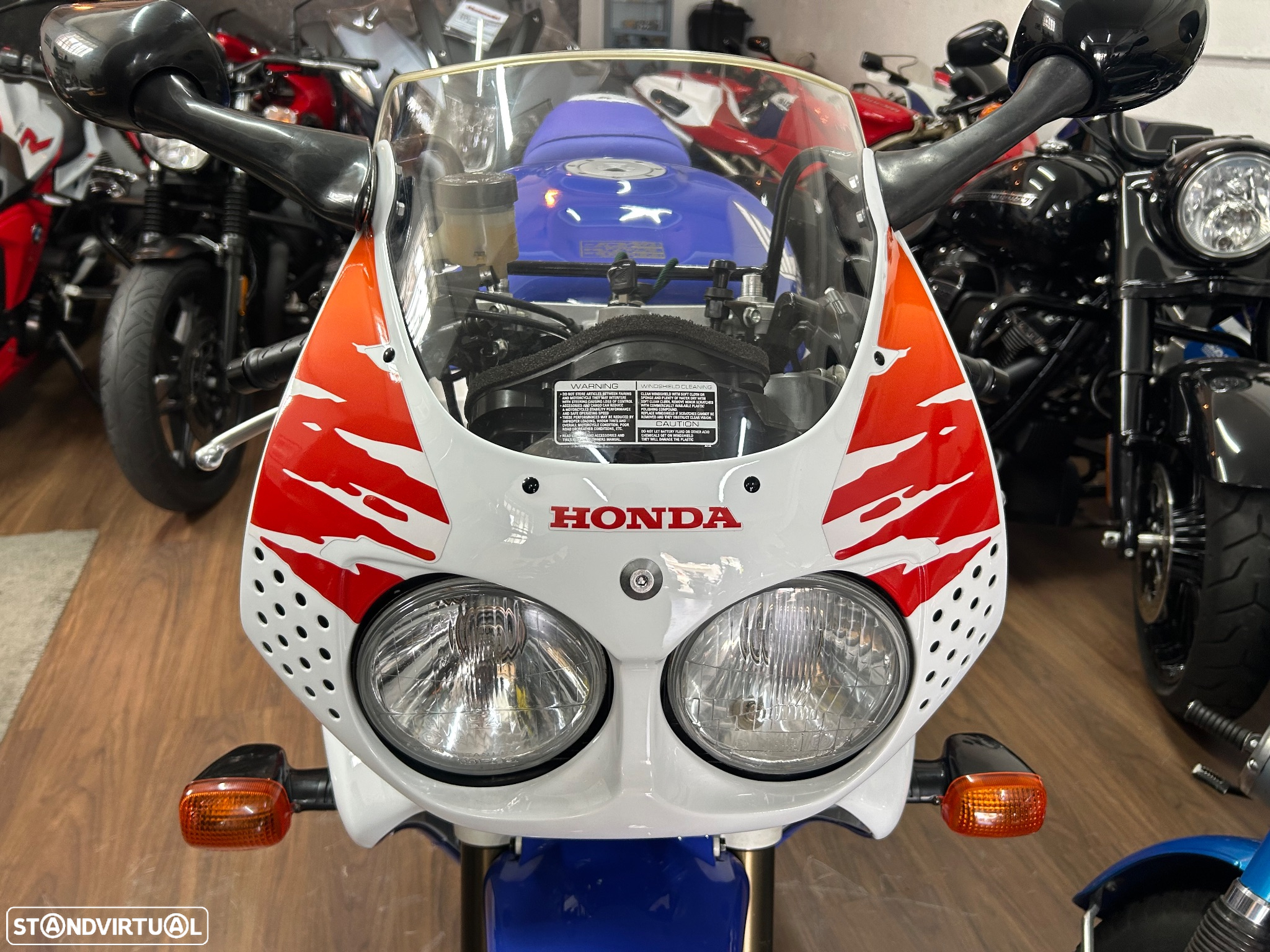 Honda CBR 900 RR Sc28 - 26