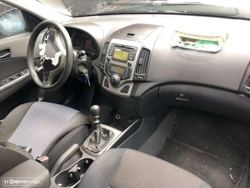 Hyundai i30 1.6 CRDI de 2008 para peças - 3