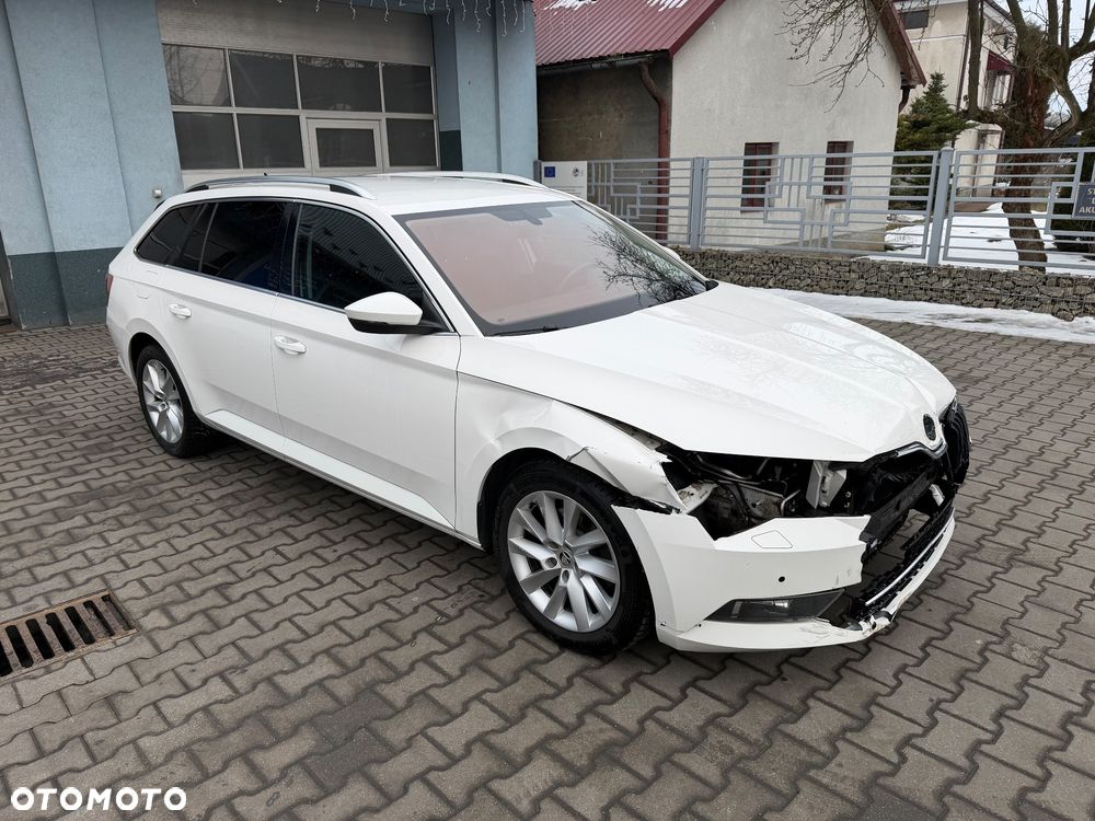 Skoda Superb 2.0 TDI Style DSG - 9