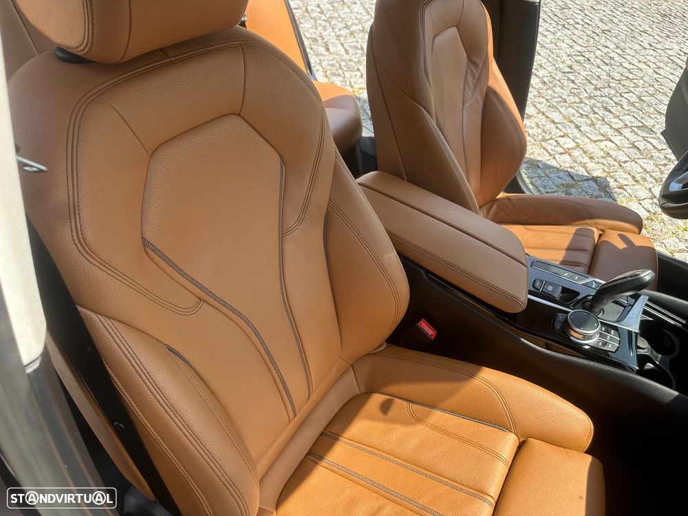 BMW 530 e Line Luxury - 11