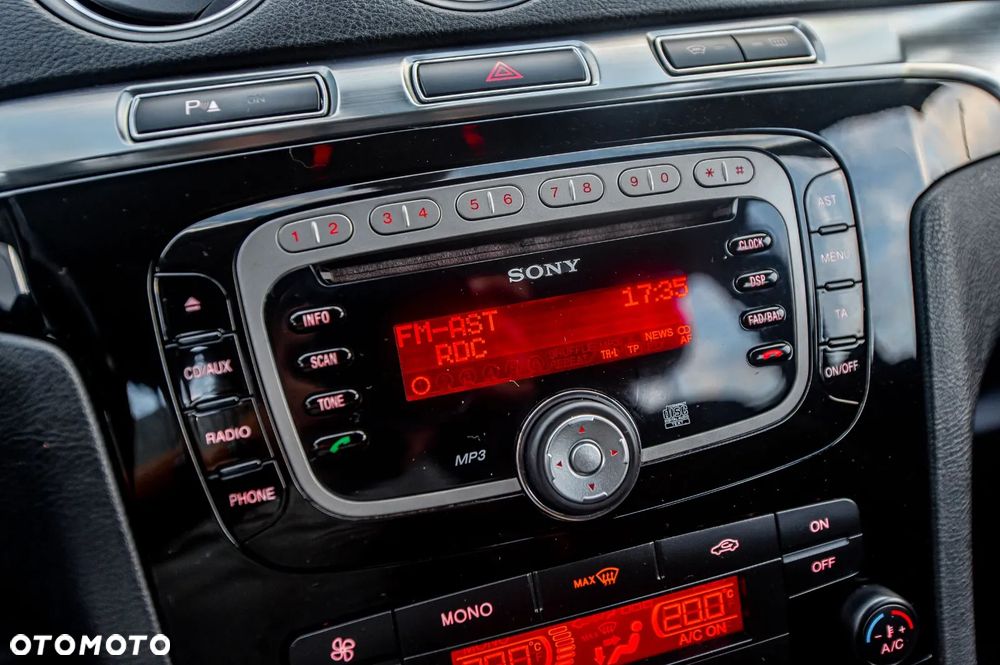 Ford S-Max - 31