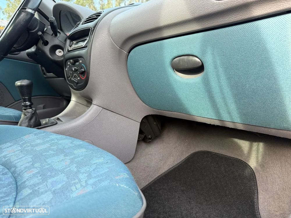 Peugeot 206 1.1 XT - 13