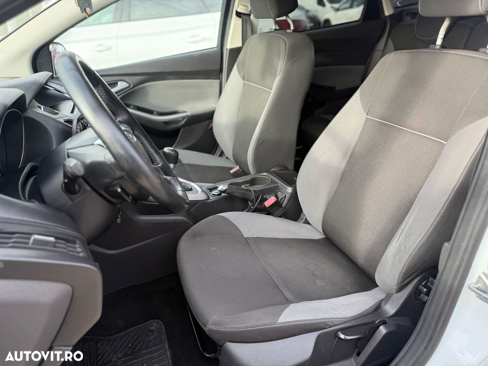 Ford Focus Turnier 1.6 TDCi ECOnetic 88g Start-Stopp-Sy Titanium - 10