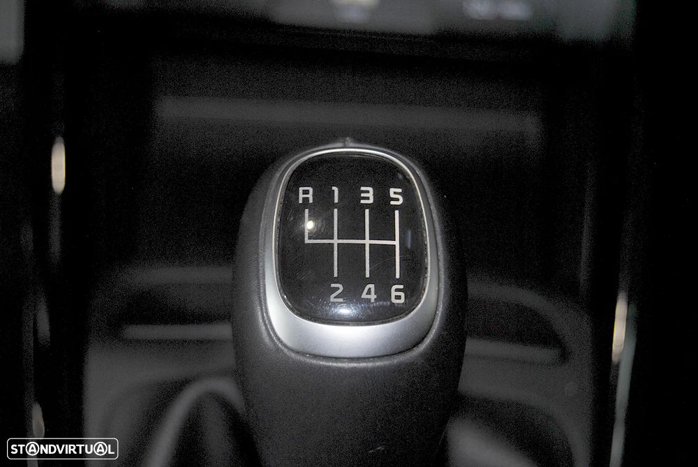 Kia Stonic 1.0 T-GDI Drive — fotografia 30