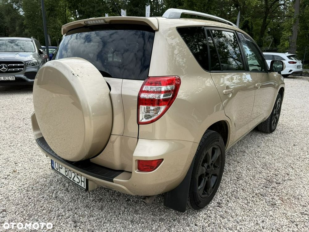 Toyota RAV4 - 16
