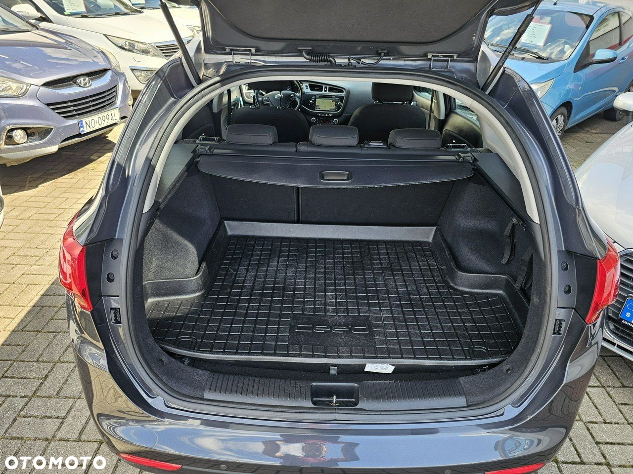 Kia Ceed 1.4 CVVT SW Dream Team Edition - 25