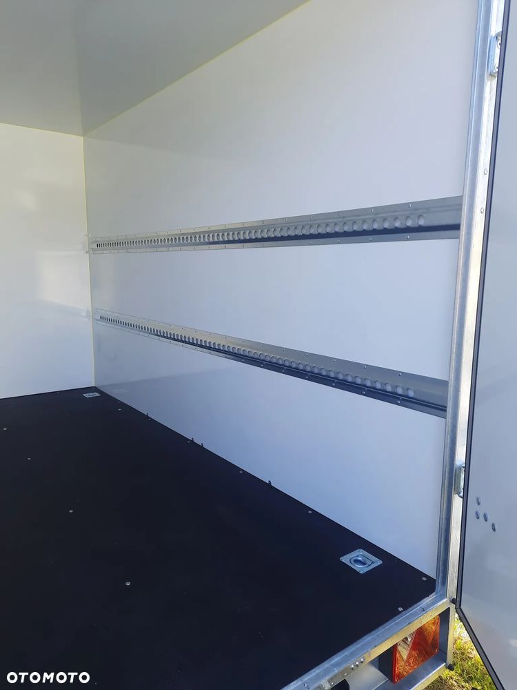 TEMARED Przyczepa BOX furgon z DRZWIAMI  300x147xcm lekka DMC 750kg - 5