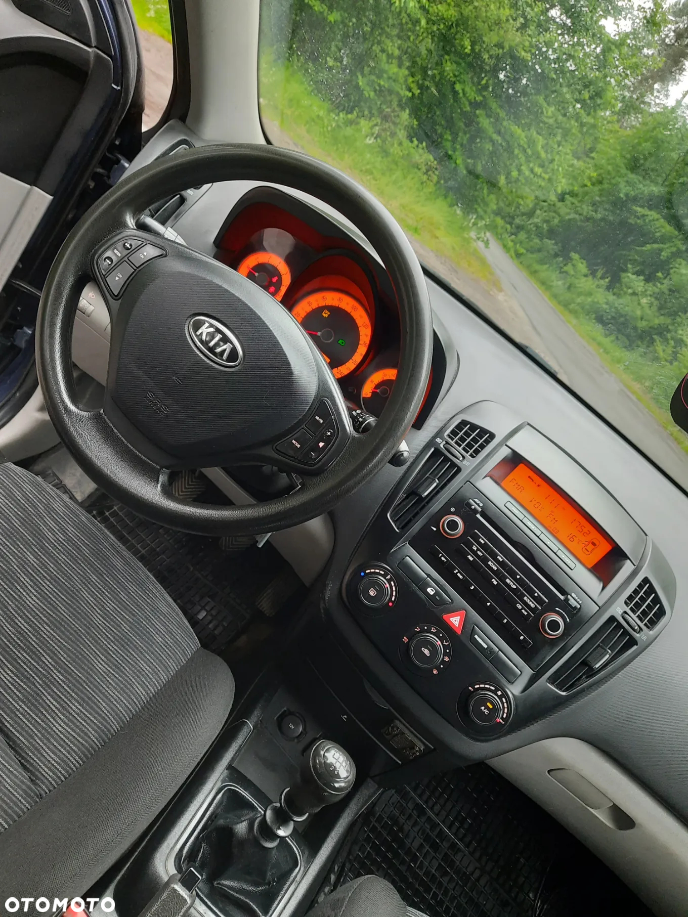 Kia Ceed - 4