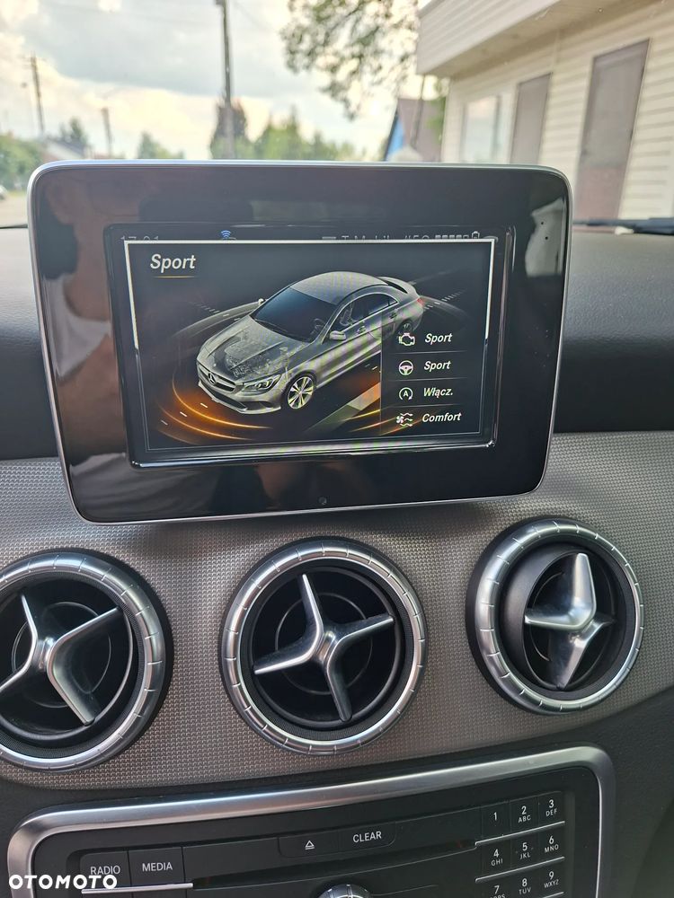 Mercedes-Benz CLA 200 d 7G-DCT - 23