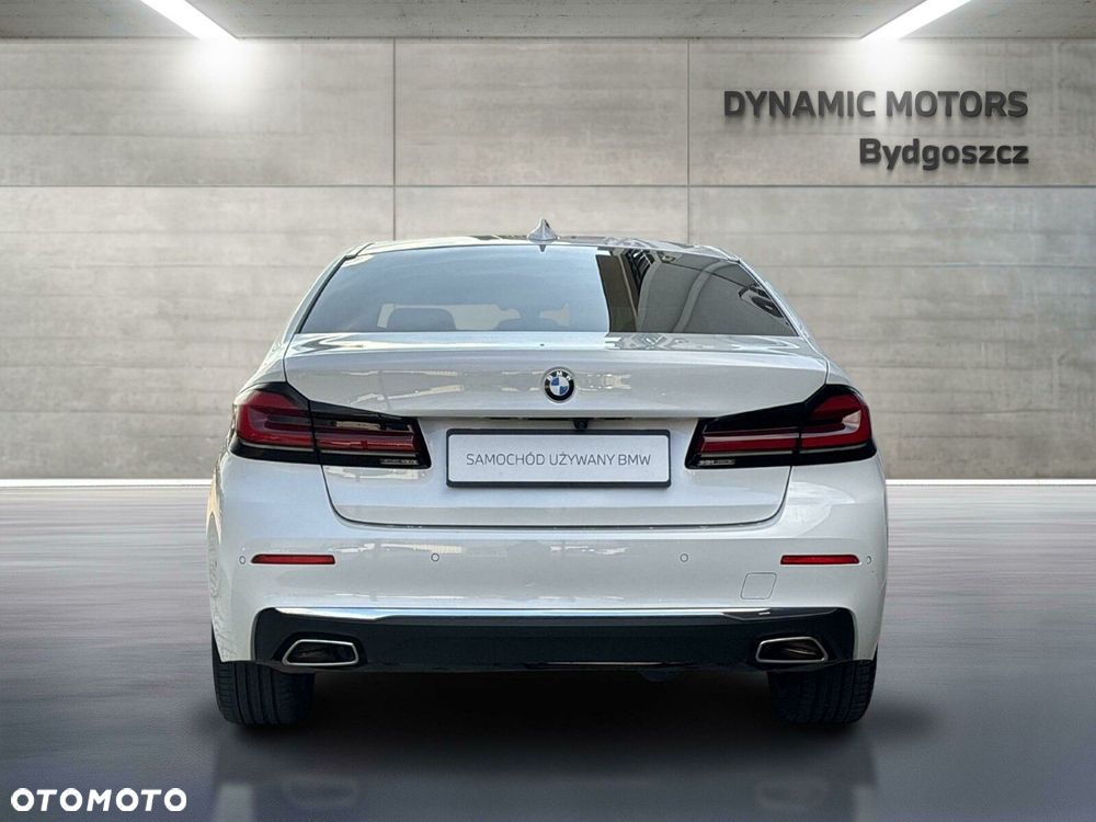 BMW Seria 5 518d Luxury Line - 4