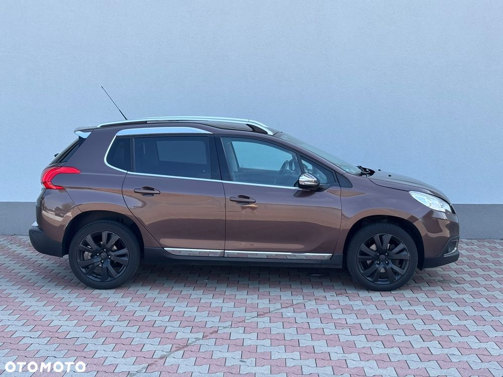 Peugeot 2008 1.6 BlueHDi Allure S&S - 4