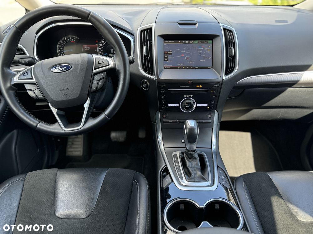 Ford Galaxy - 8