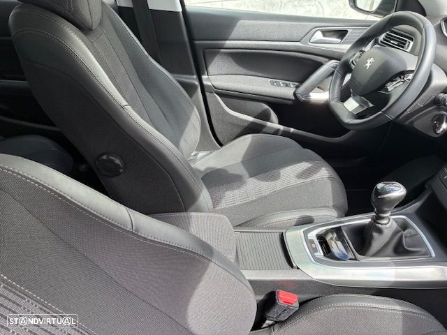 Peugeot 308 SW 1.5 BlueHDi Allure Pack - 24