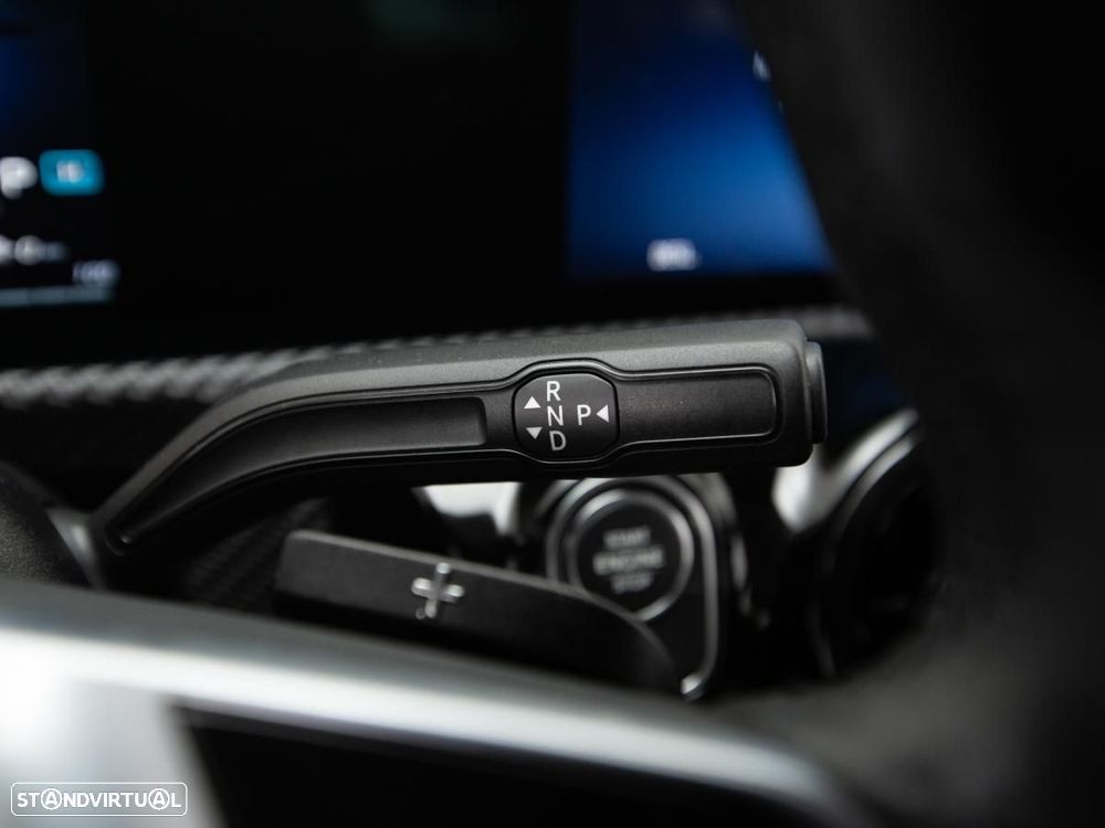 Mercedes-Benz A 250 e - 18