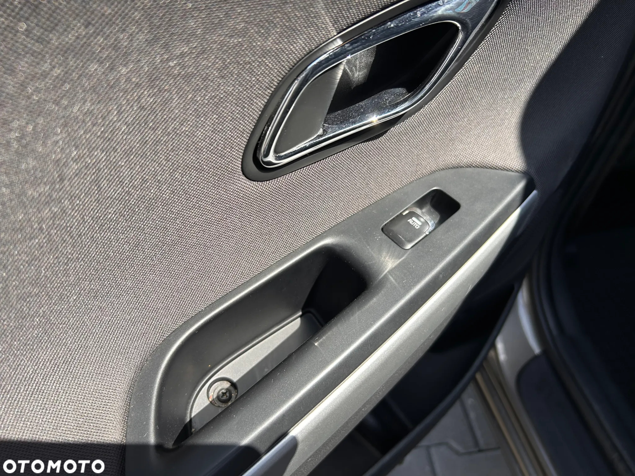 Kia Ceed 1.4 L - 12