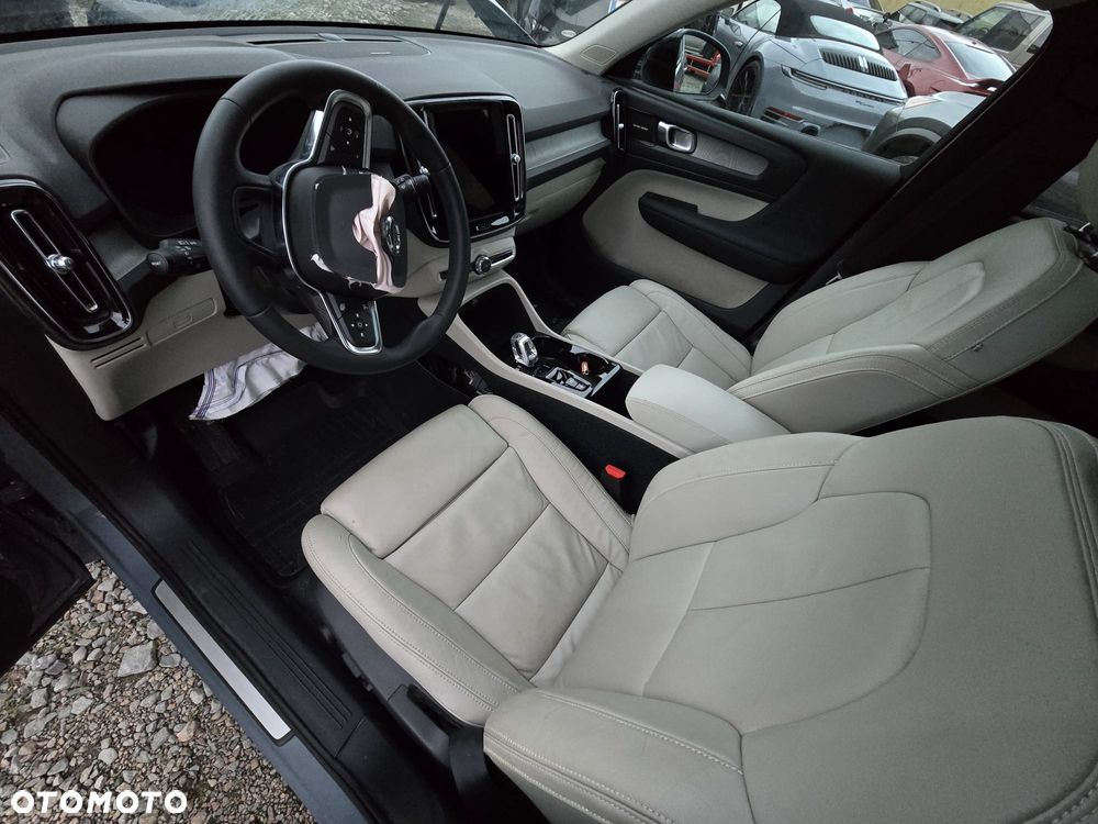 Volvo XC 40 - 21