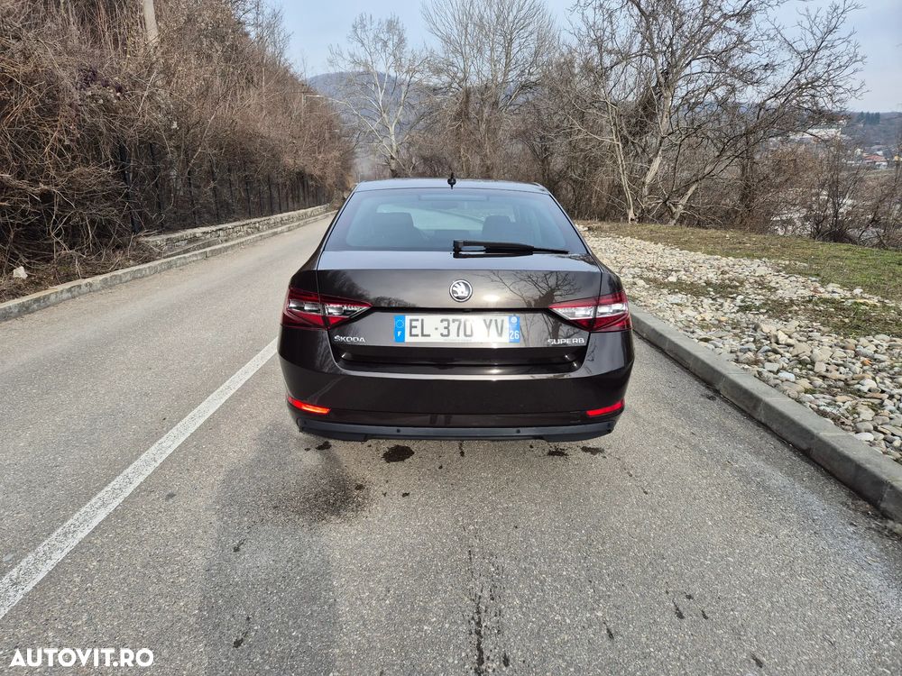 Skoda Superb 1.6 TDI DSG Style - 22