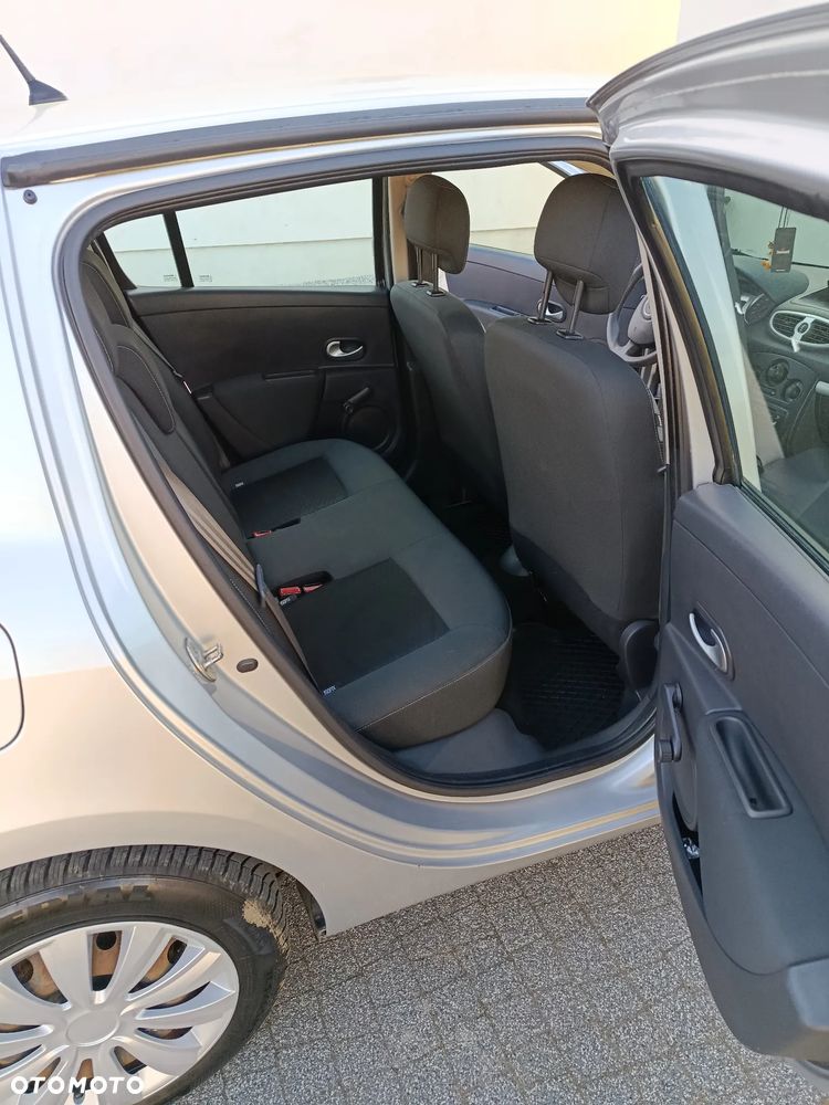 Renault Clio 1.5 dCi Alize - 4