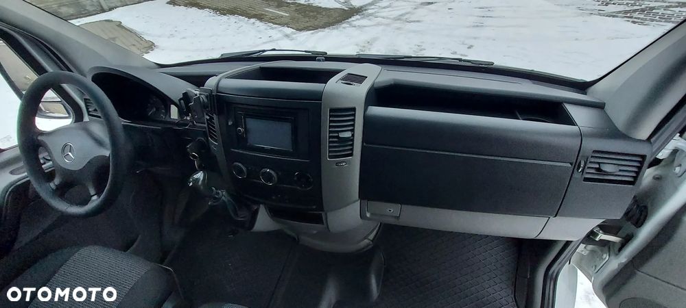 Mercedes-Benz SPRINTER - 17
