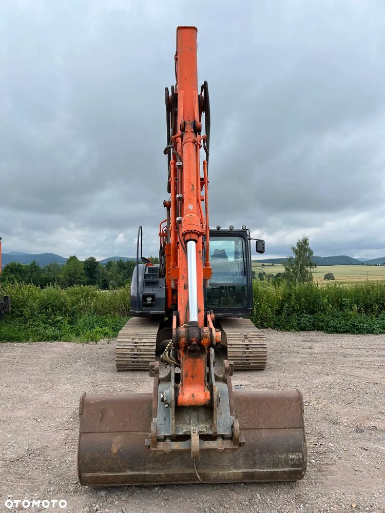 Hitachi ZX135 US - 1