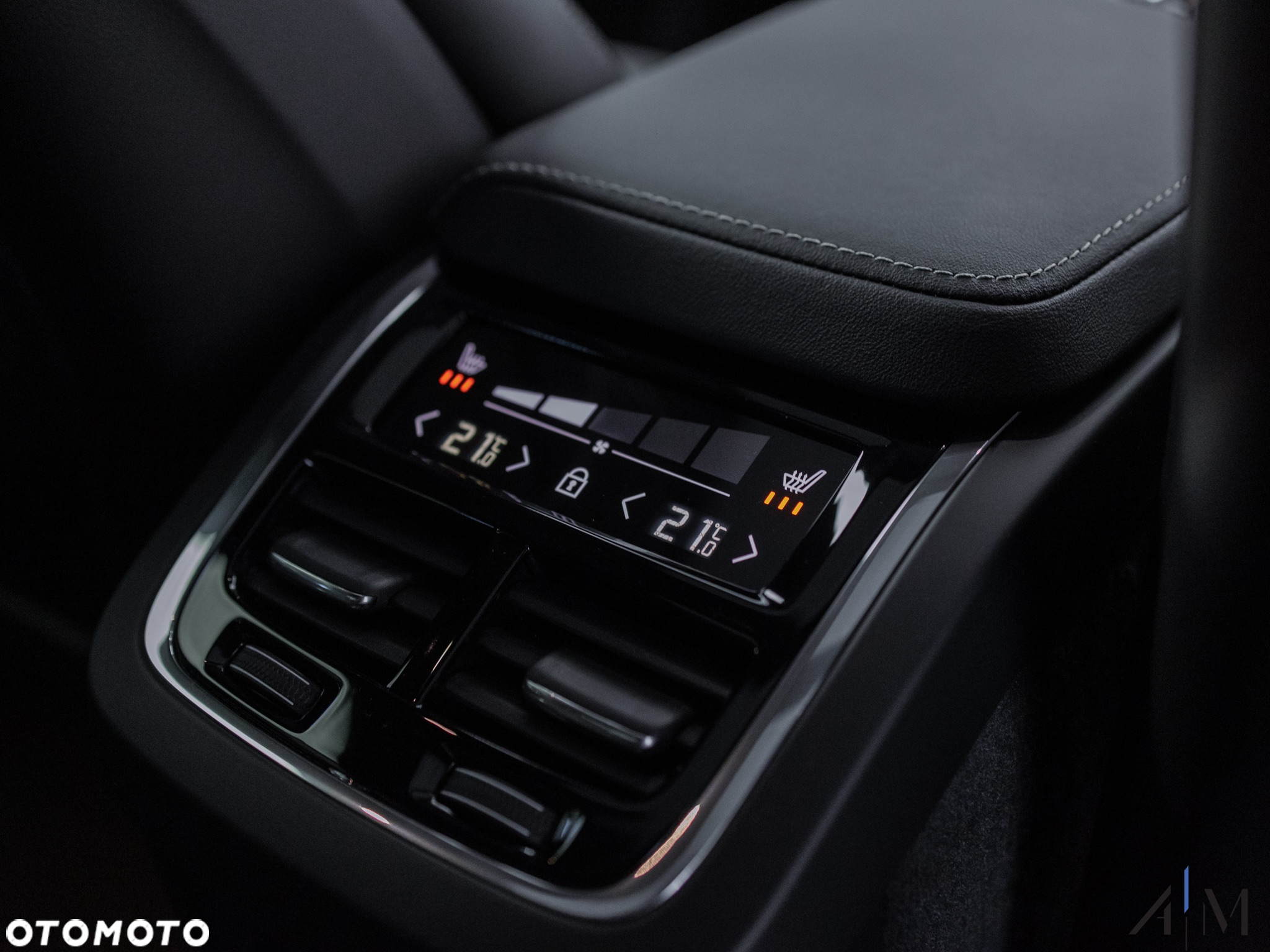 Volvo S60 B5 B AWD Ultimate Dark - 24