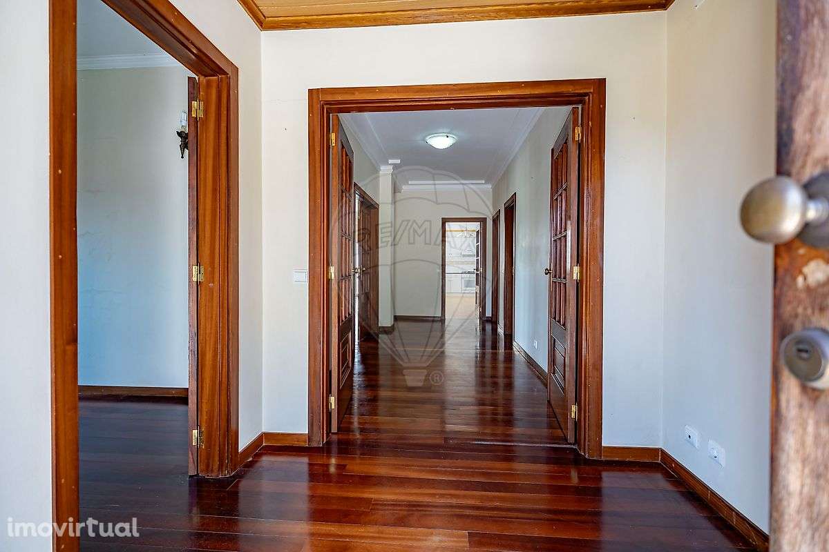 Moradia T6 para venda - Grande imagem: 4/49