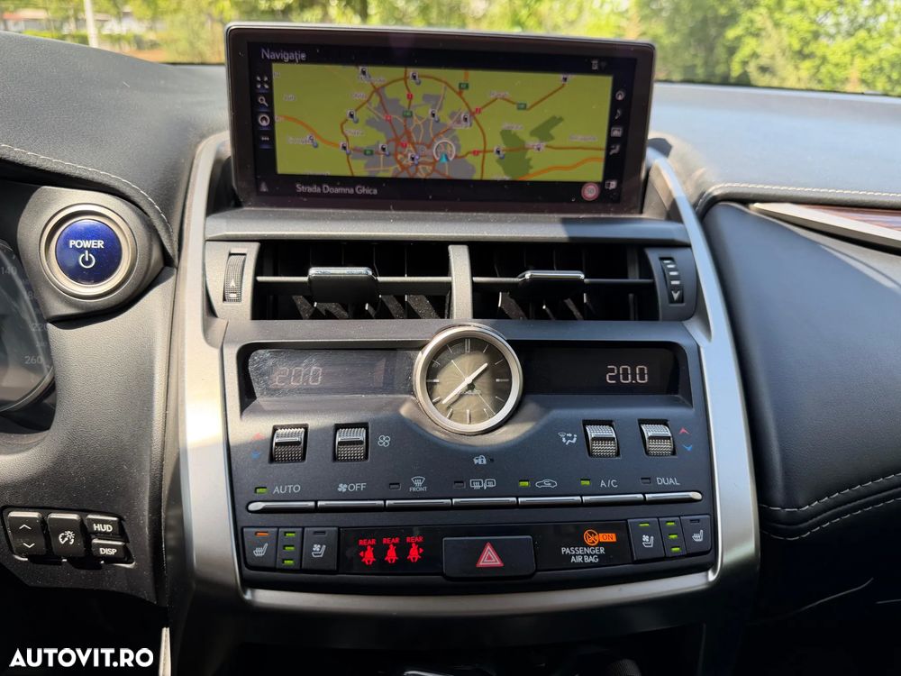 Lexus Seria NX - 15