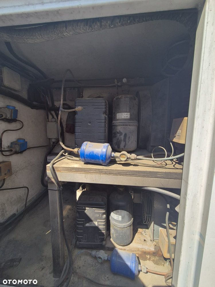 Mercedes-Benz VARIO 815D - 25