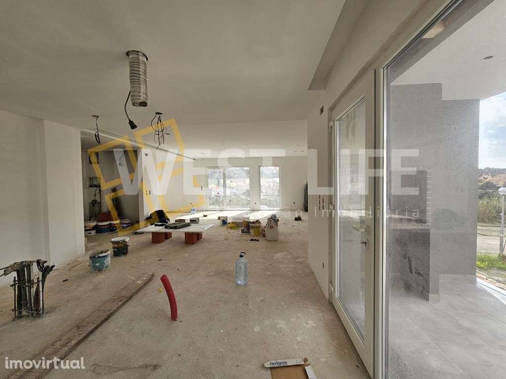 FANTÁSTICA moradia T3 NOVA de arquitetura contemporânea - 5 minutos... - Grande imagem: 3/36