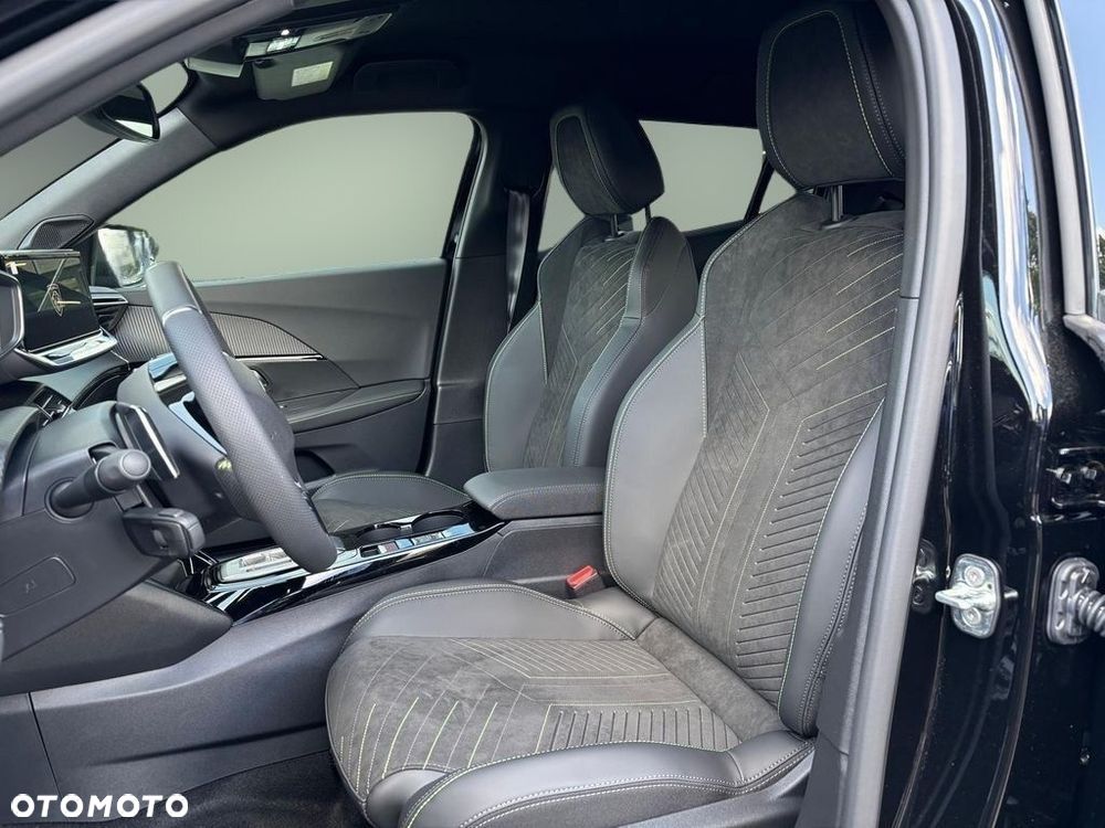 Peugeot 2008 PureTech mHEV GT Exclusive e-DCS6 - 7