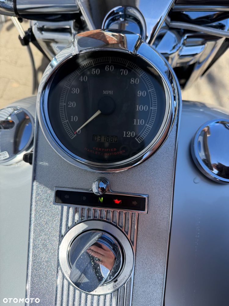 Harley-Davidson Touring Road King - 7