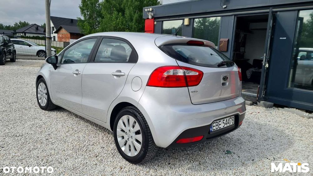 Kia Rio - 19