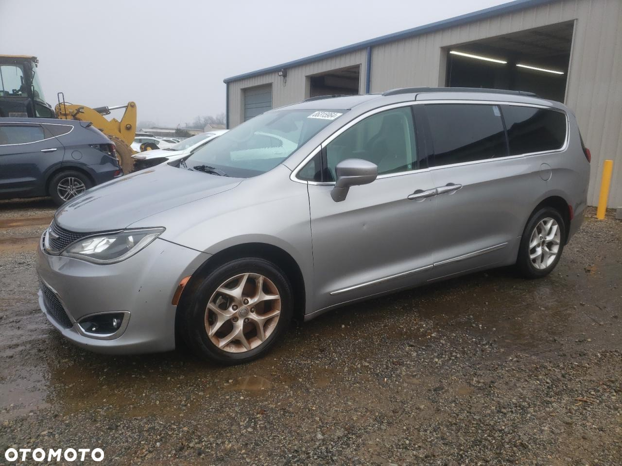 Chrysler Pacifica - 6