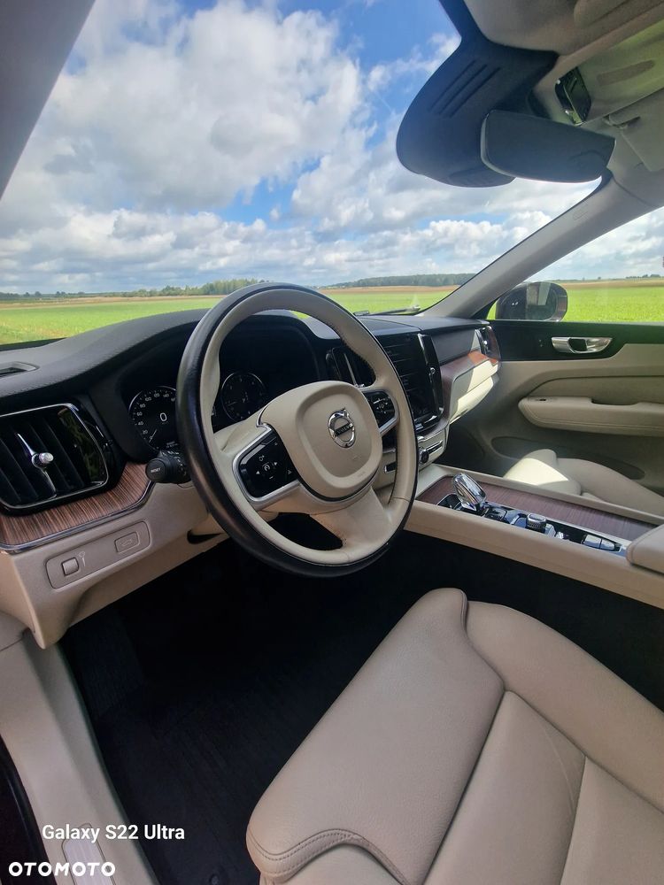 Volvo XC 60 B4 D AWD Inscription - 16