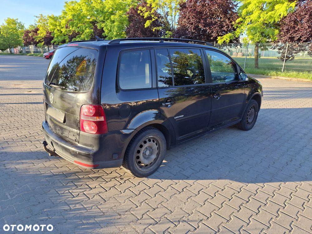 Volkswagen Touran 1.6 Trendline - 10