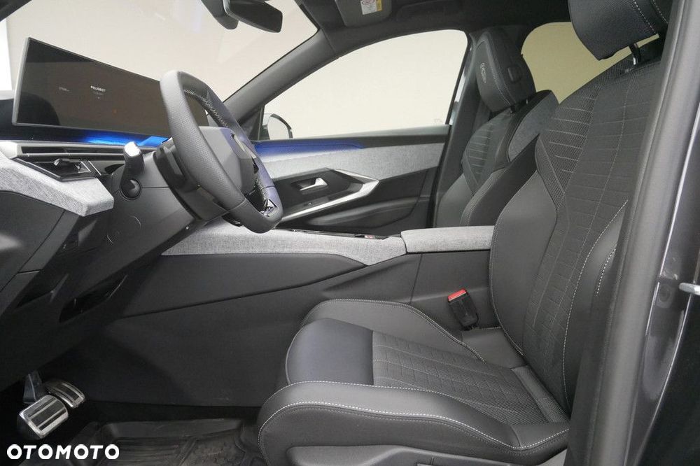 Peugeot 3008 1.2 PureTech mHEV GT S&S e-DCS6 - 12