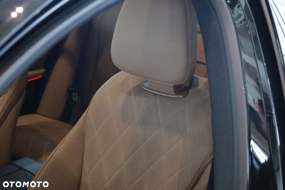 Mercedes-Benz Klasa E - 14