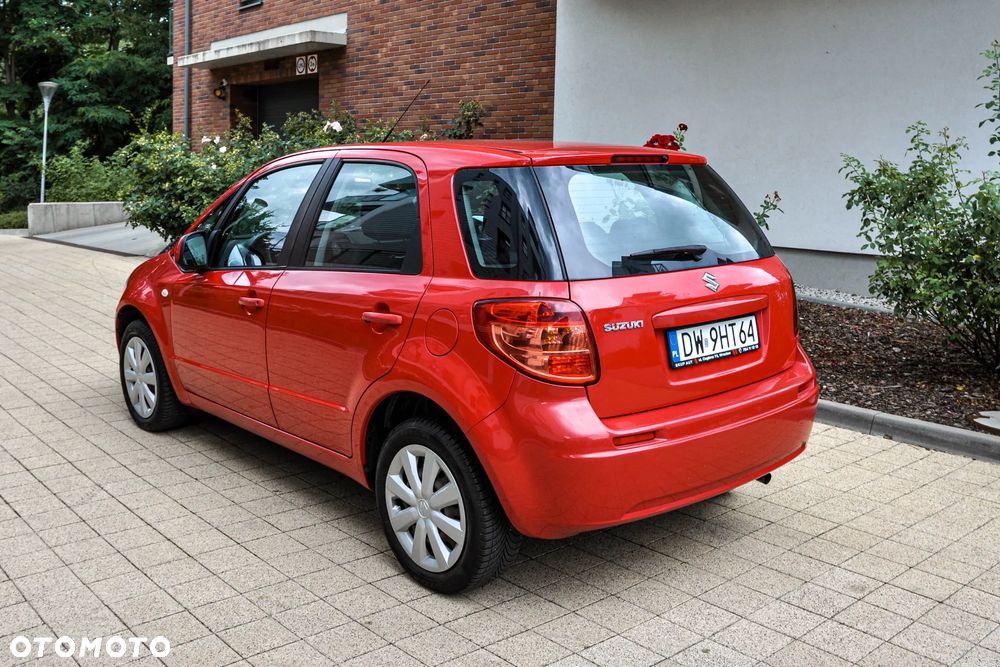 Suzuki SX4 1.5 Streetline 4x2 Classic - 3