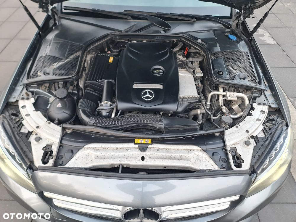 Mercedes-Benz Klasa C 180 7G-TRONIC - 21