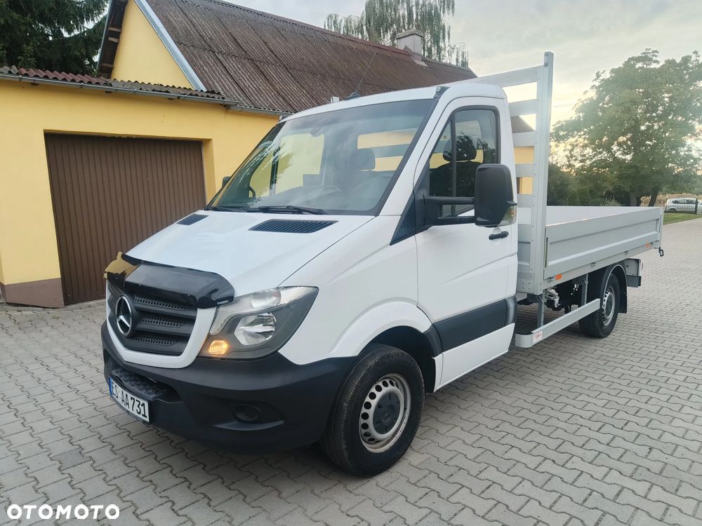 Mercedes-Benz Sprinter - 2
