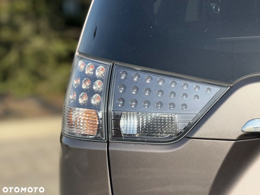 Mitsubishi Outlander 2.2 DI-D 4WD TC-SST Instyle - 14