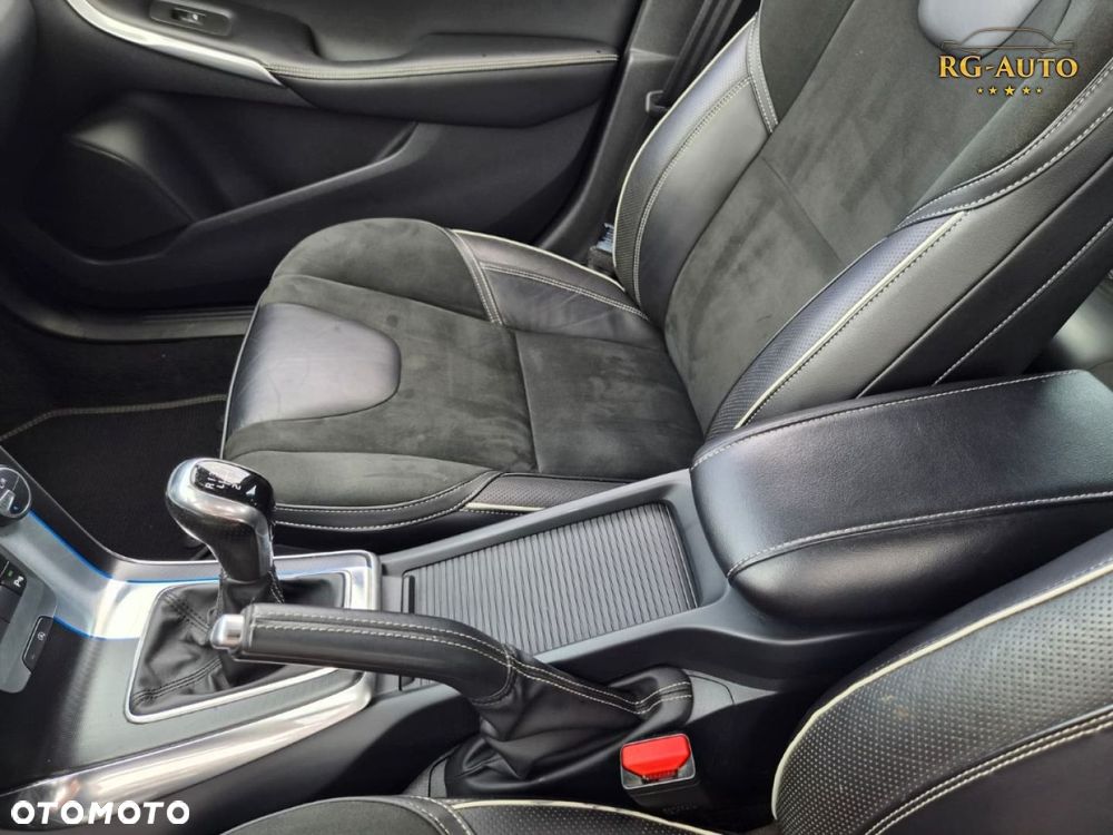 Volvo V40 - 30